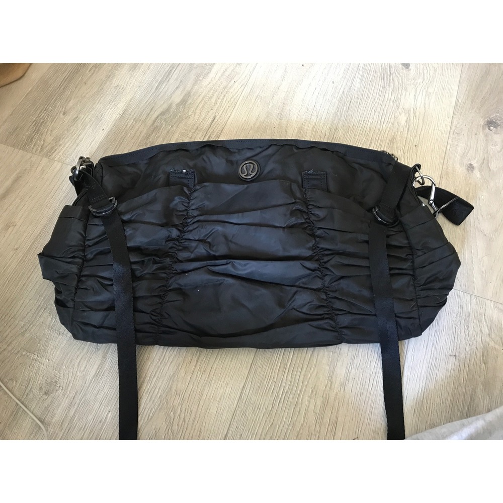 Lululemon Athletica Large Ruched Nylon Tote Bag Black Gym Travel Shoulder Bag